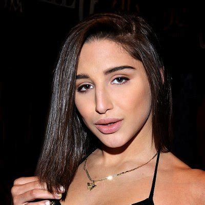 abeela danger porn|Videos von Abella Danger